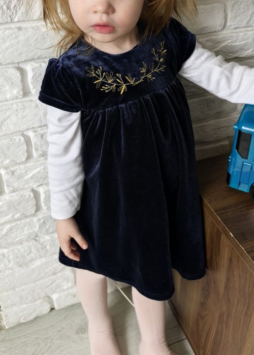 Welurowa, elegancka sukienka
