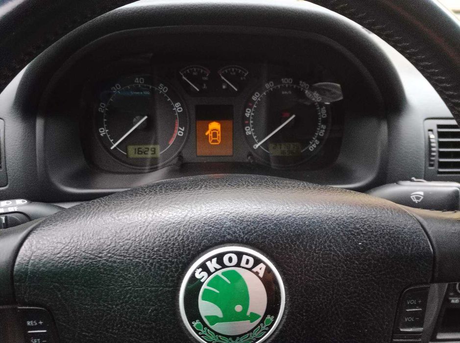 Шкода октавия 2.0 на запчасти