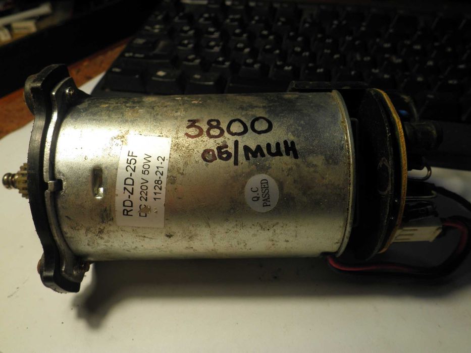 Продам двигун від хлібопічки