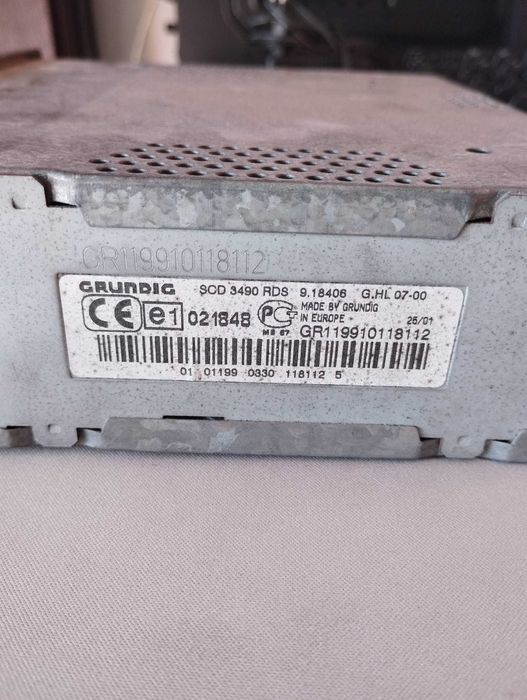 Autorádio Grundig SCD 3490 RDS funcional (Ano 2000)