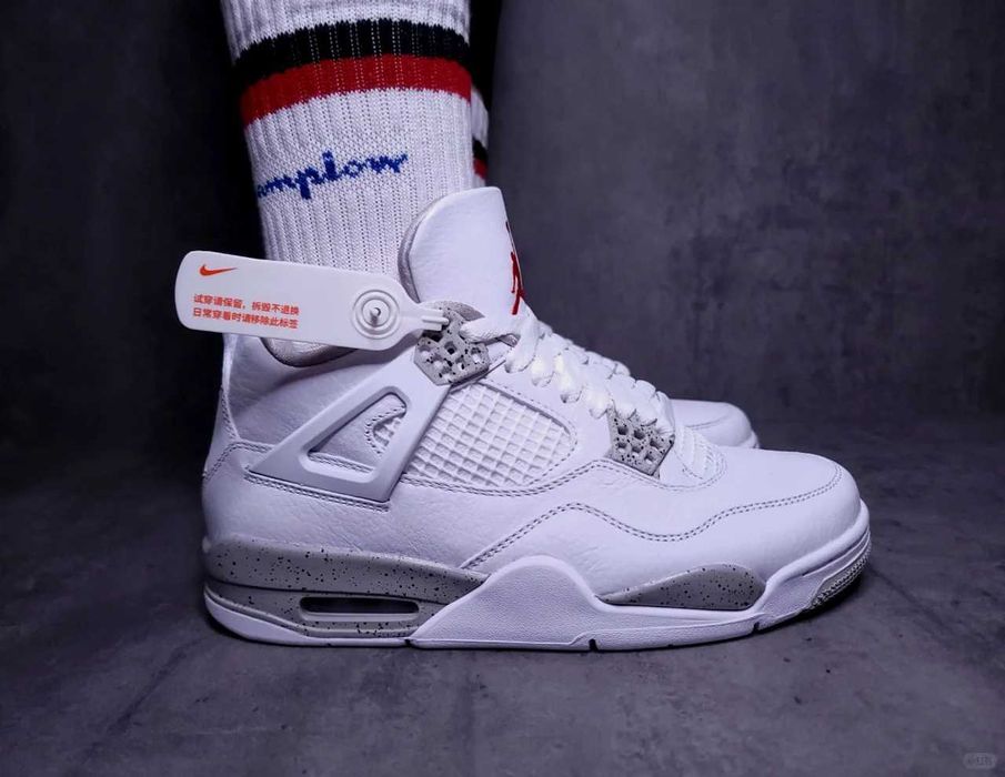 Buty-Trampk-Jordan 4 retrotechwhiteOre R.44