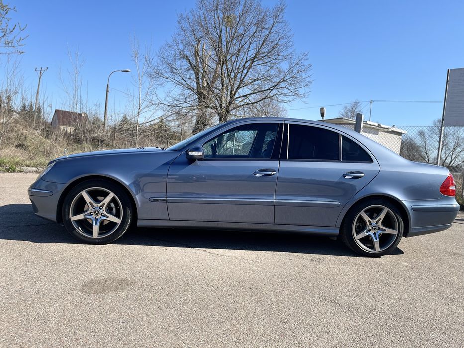 Mercedes Benz E320 w211 3.2 v6 Avantgarde