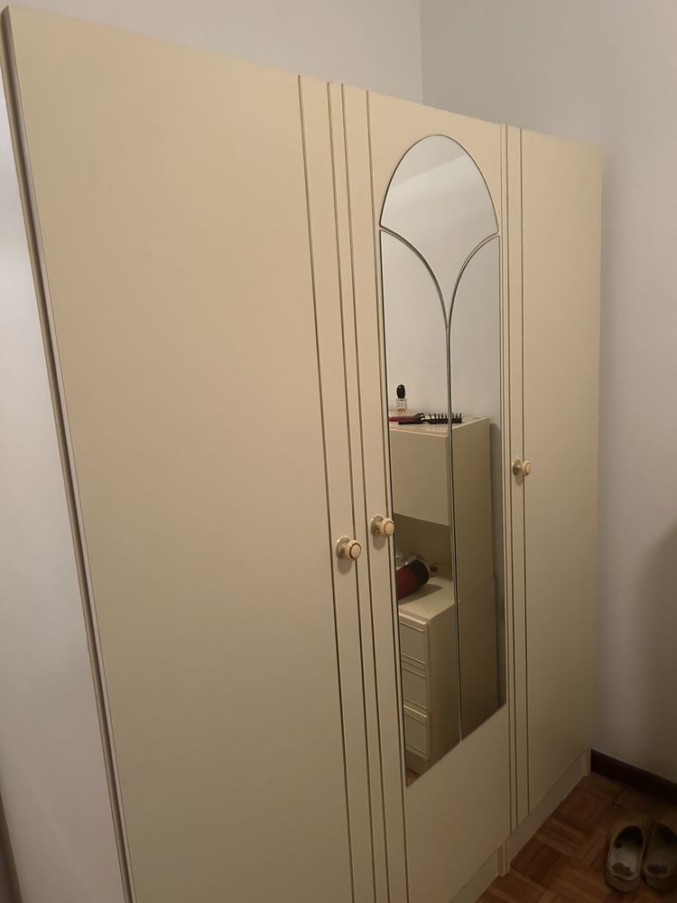 Quarto completo bege