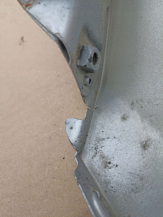 Błotnik prawy audi a3 etron 8v oryginał