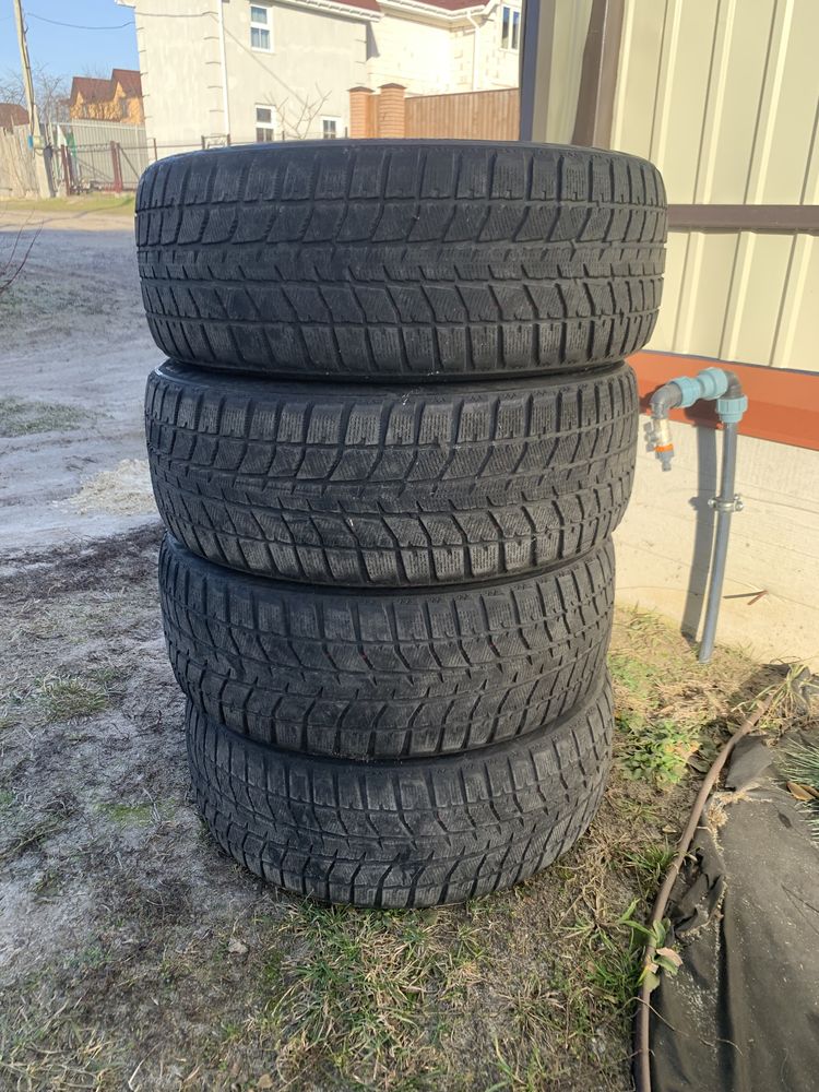 Продам резину Bridgestone 225/45/18