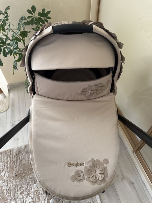 Люлька Сайбекс Міос, люлька Cybex Mios Lux Simply Flowers Beige