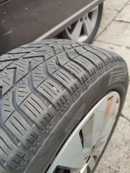 Felgi 16 stalowe 5x112 +opony Pirelli +Kołpaki