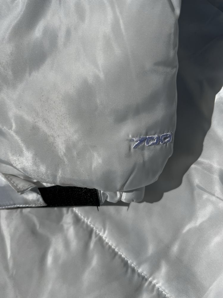 Título: The North Face Puffer Jacket