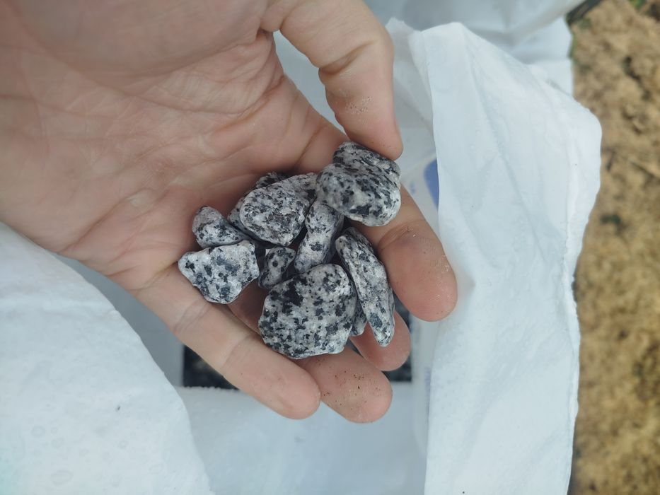 Каміння різних видів, фракцій. Галька біла. Працюємо під замовлення