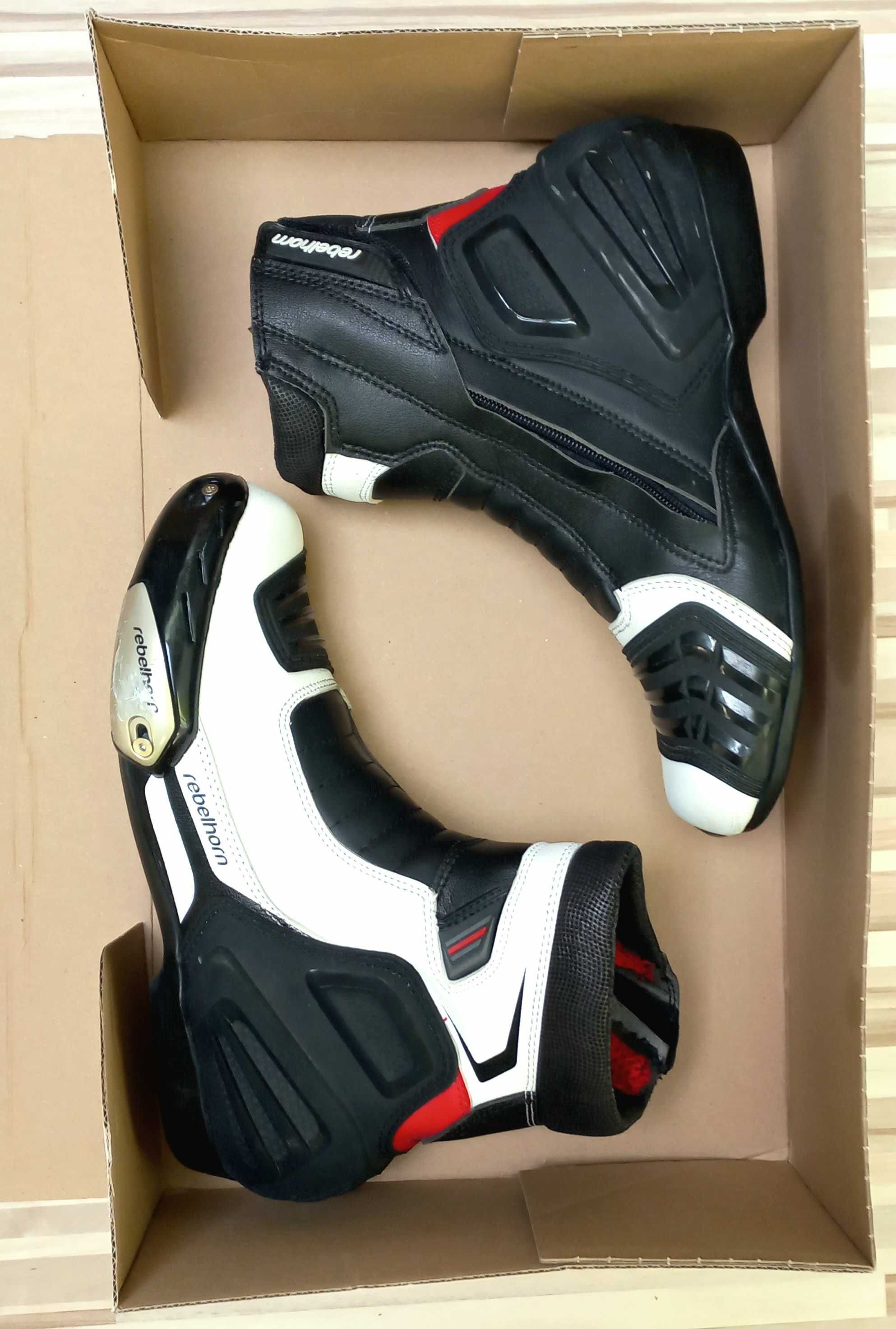 Buty motocyklowe męskie krótkie Rebelhorn Fuel czarny/biały r.42