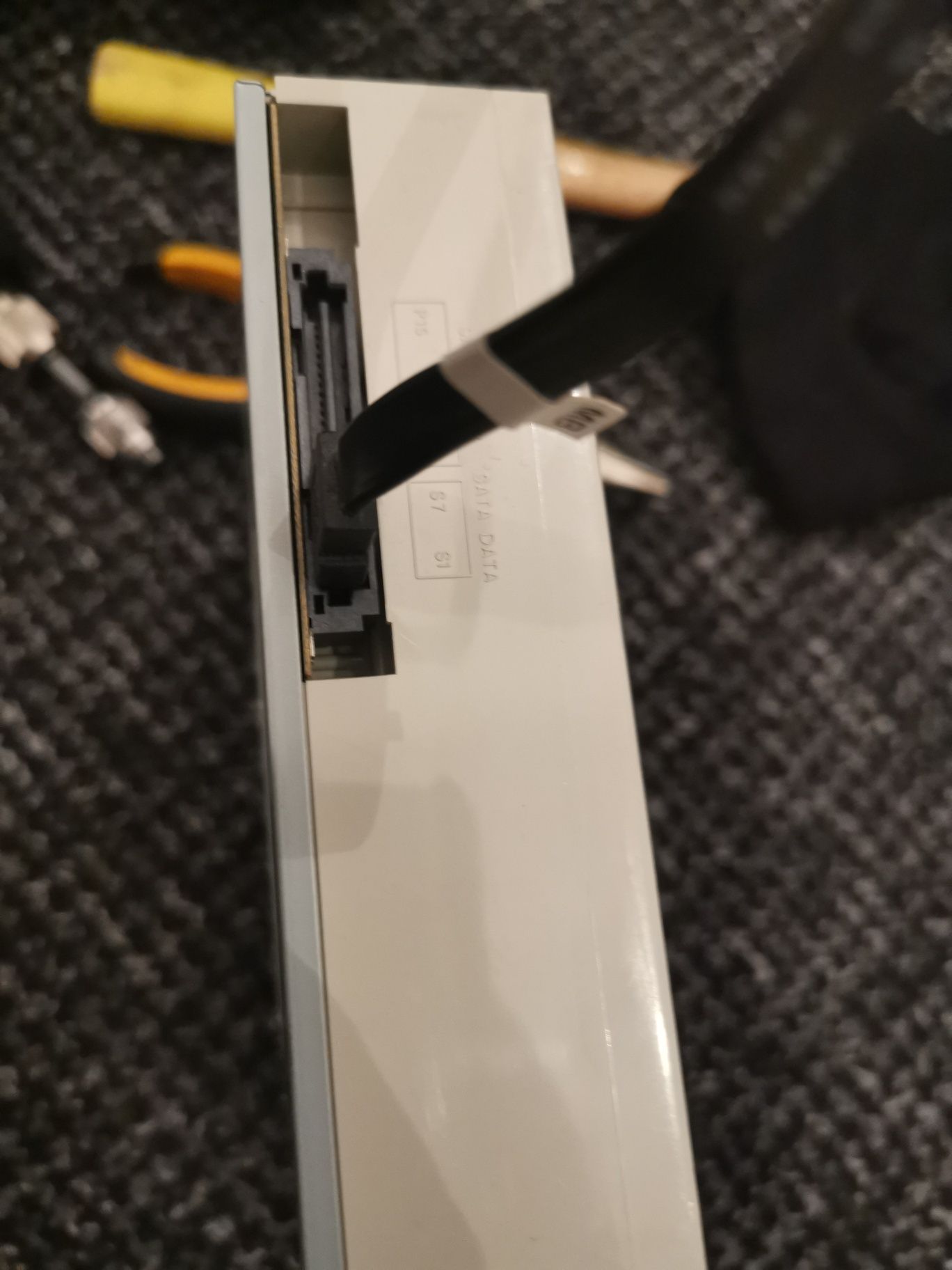 Sprzedam dvd rewritable drivevmodel DH-16AES