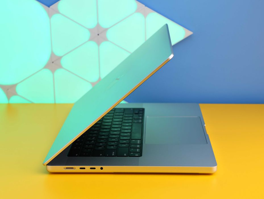 Ноутбук Apple MacBook Pro 16'' 16GB/512GB (151648) Б/У З ГАРАНТІЄЮ