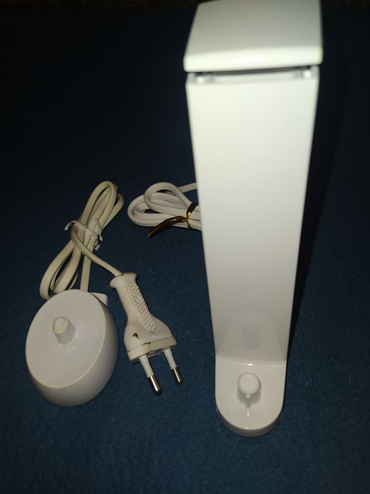 Зарядное устройство для зубной щетки Braun