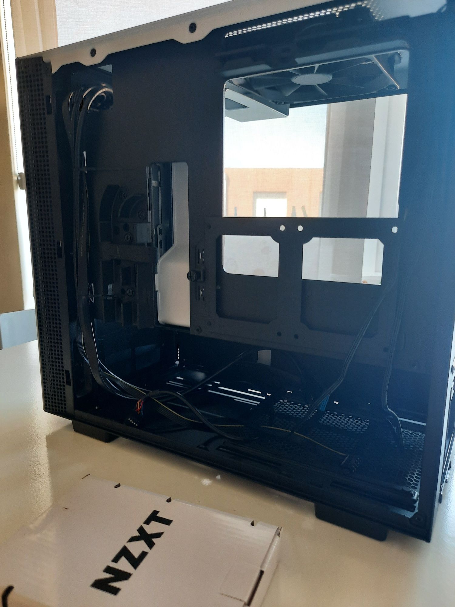 Caixa NZXT H210 branca