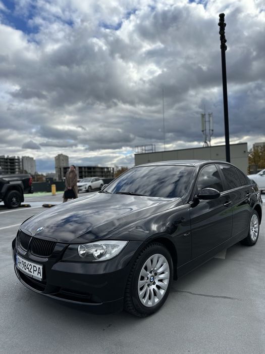 Продам BMW E90 2.0