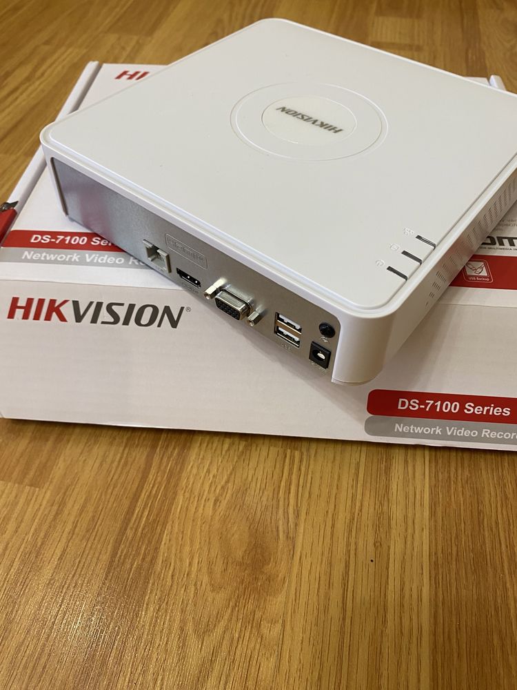 Видеорегистратор Hikvision DS-7104NI-Q1(D) 4-канальный