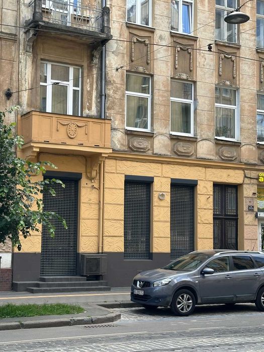 вул Бандери оренда ресторана в центрі міста