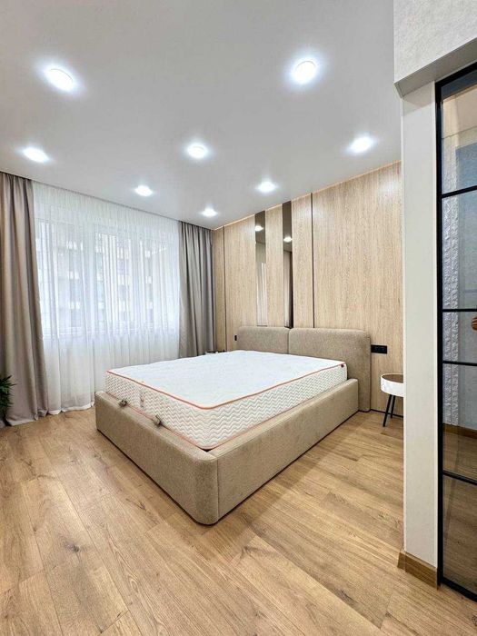 Продам квартиру з сучасним якісним ремонтом