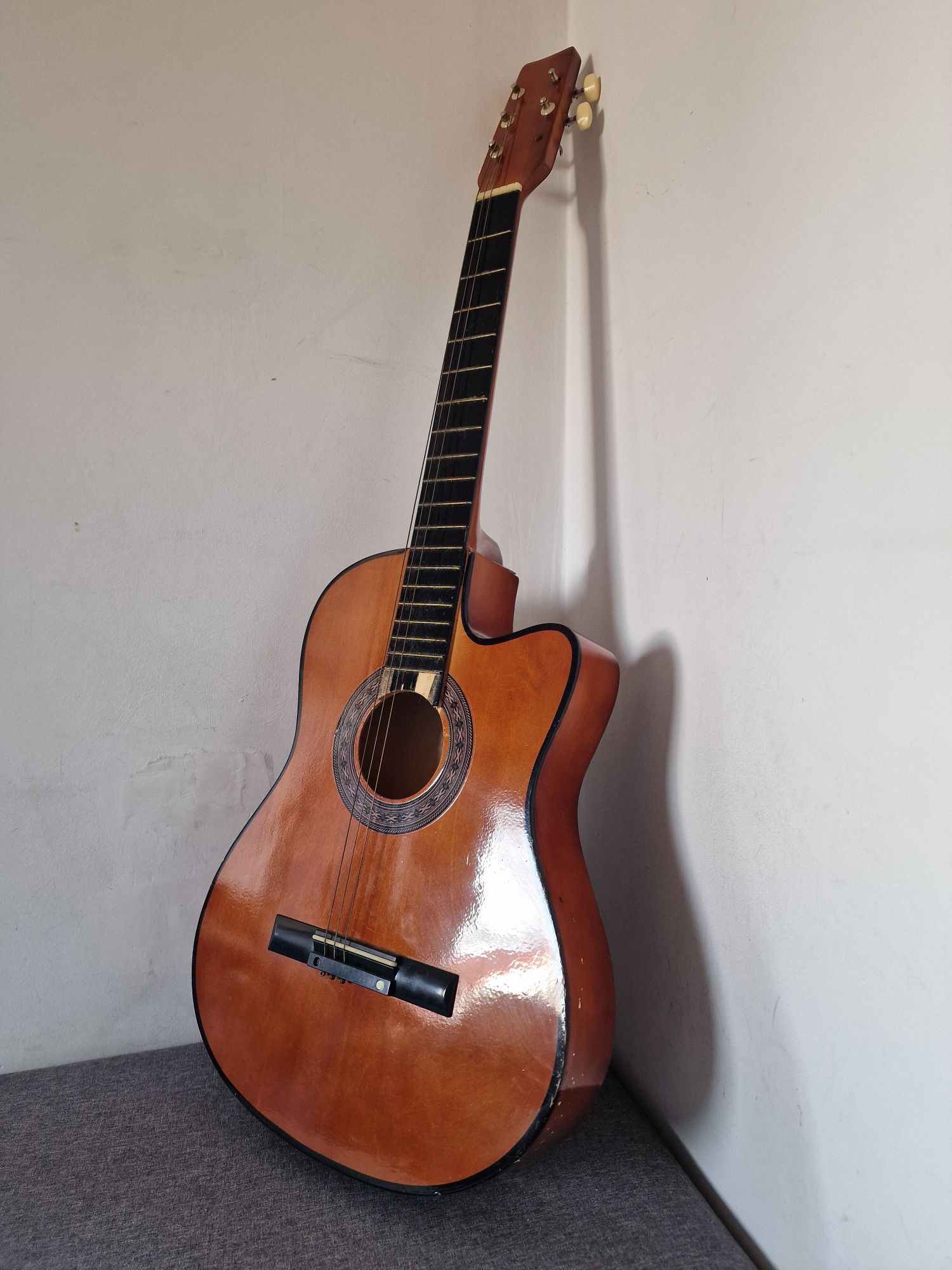 Gitara klasyczna do naprawy/regeneracji