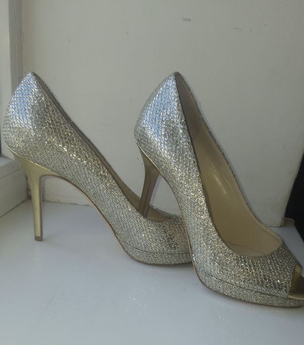 Продам не дорого туфлі 37 розміру Jimmy choo
