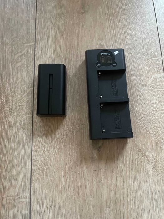 Kamera Sony Handyca + akumulator + podwójna ładowarka