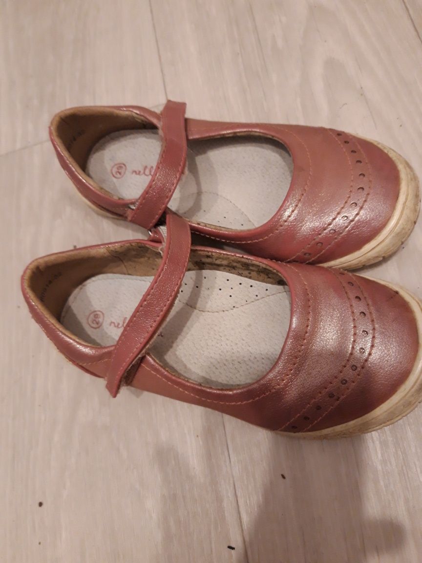 Buty balerinki czółenka pantofelki r. 29 dla dziewczynki