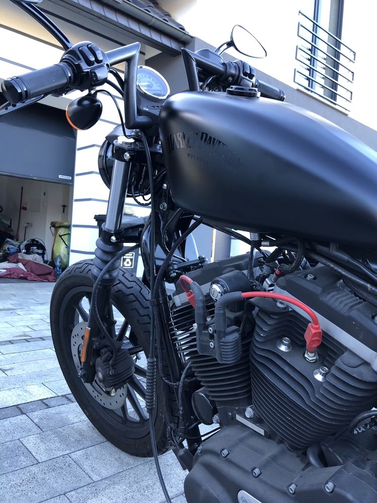 Harley Davidson Iron 883 sportster custom bobber