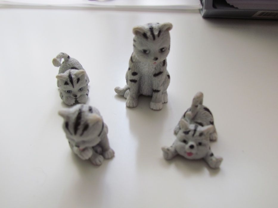 Bonecos e animais miniatura