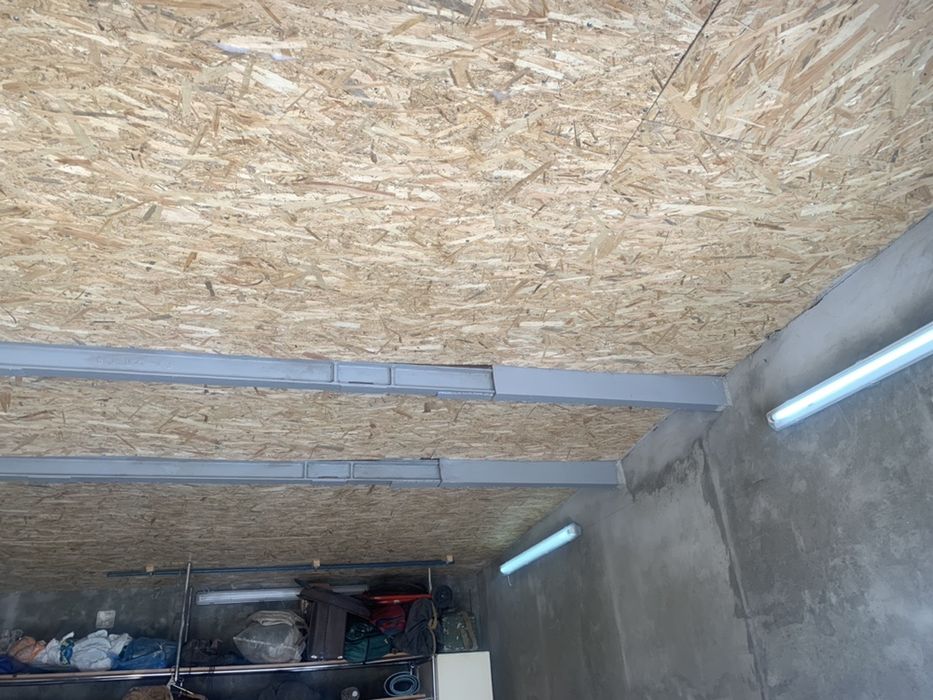 Гараж з підвалом