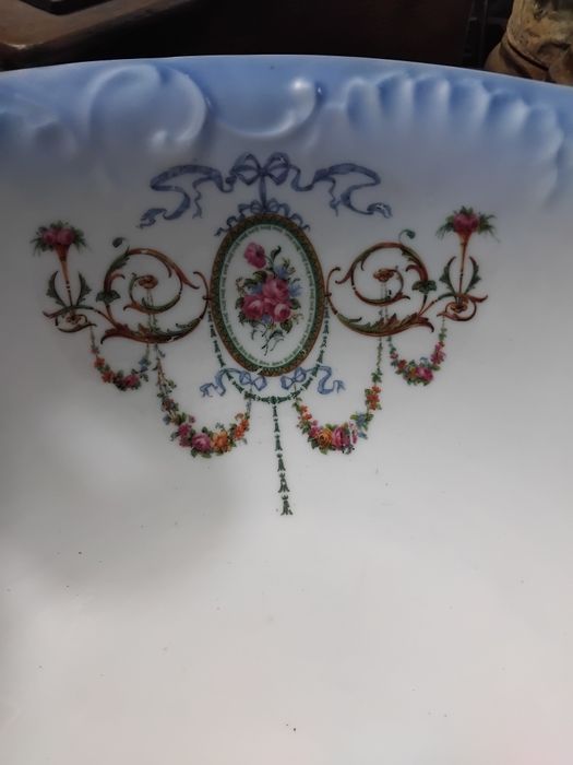 Jarro e bacia  de porcelana  vista alegre  séc XIX