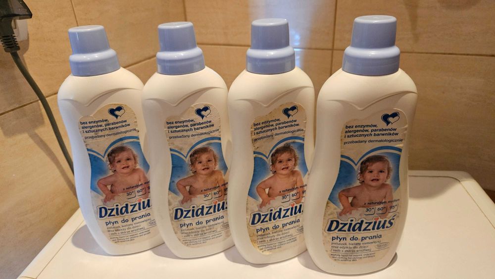 Plyn do prania pieluchy odzieży niemowląt Dzidziuś 4 szt nowy