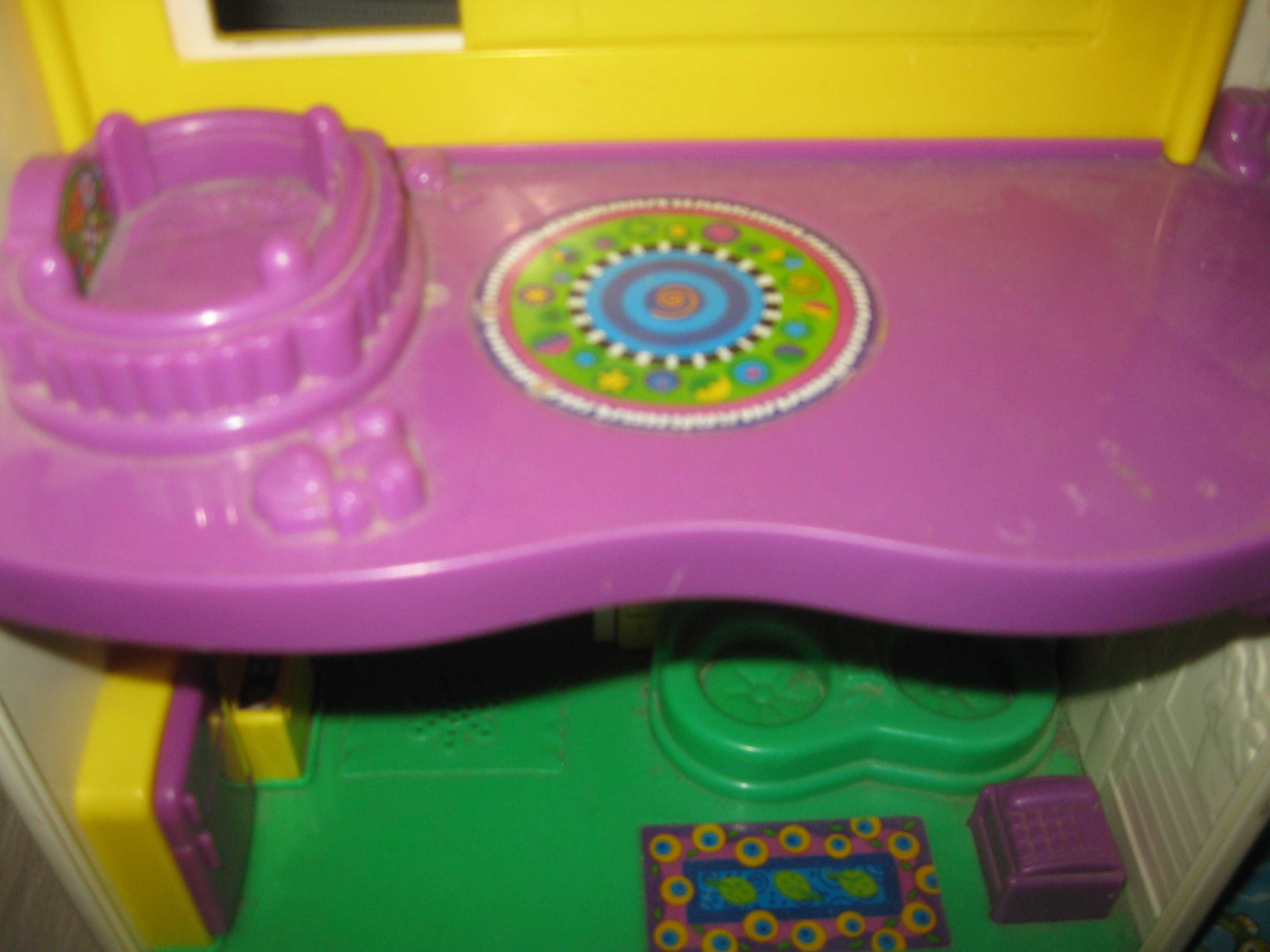 Fisher Price Litlle People domek interaktywny