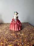 Figurka porcelana Royal Doulton "GENEVIEVE" HN 1962 19 cm Anglia