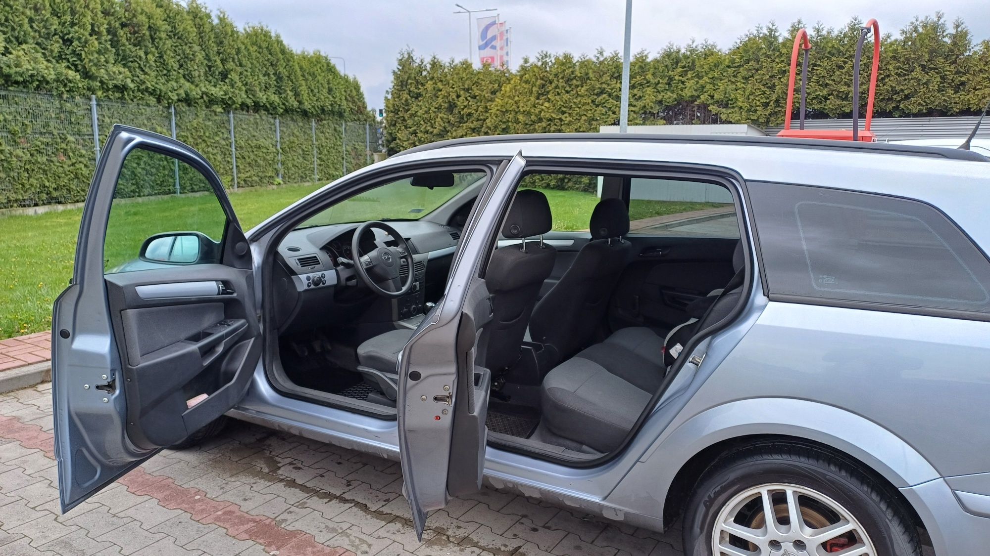 Opel astra H 1.6 benzyna