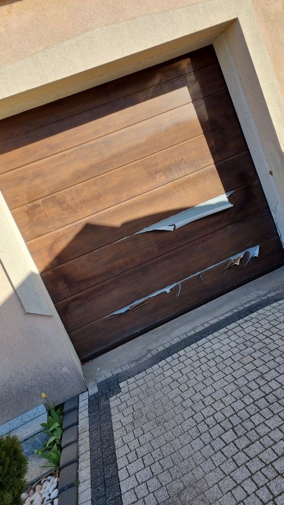Sprzedam bramę garażową
