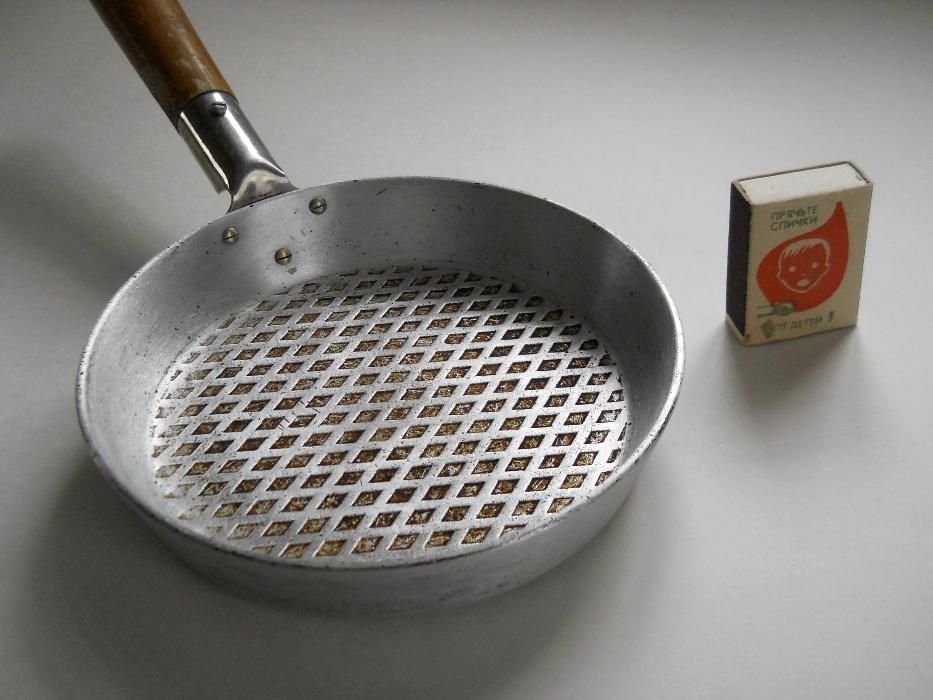 Сковорода алюминиевая с деревянной ручкой СССР