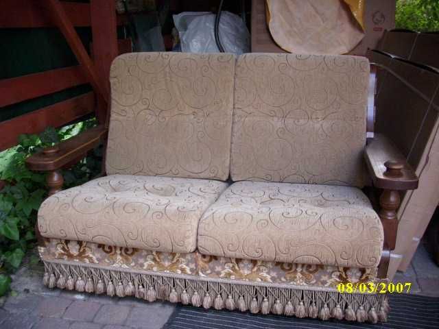 DĄB...SOFA 2..nowe obicie.OGRÓD