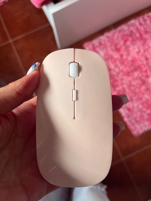Rato de computador sem fios cor de rosa