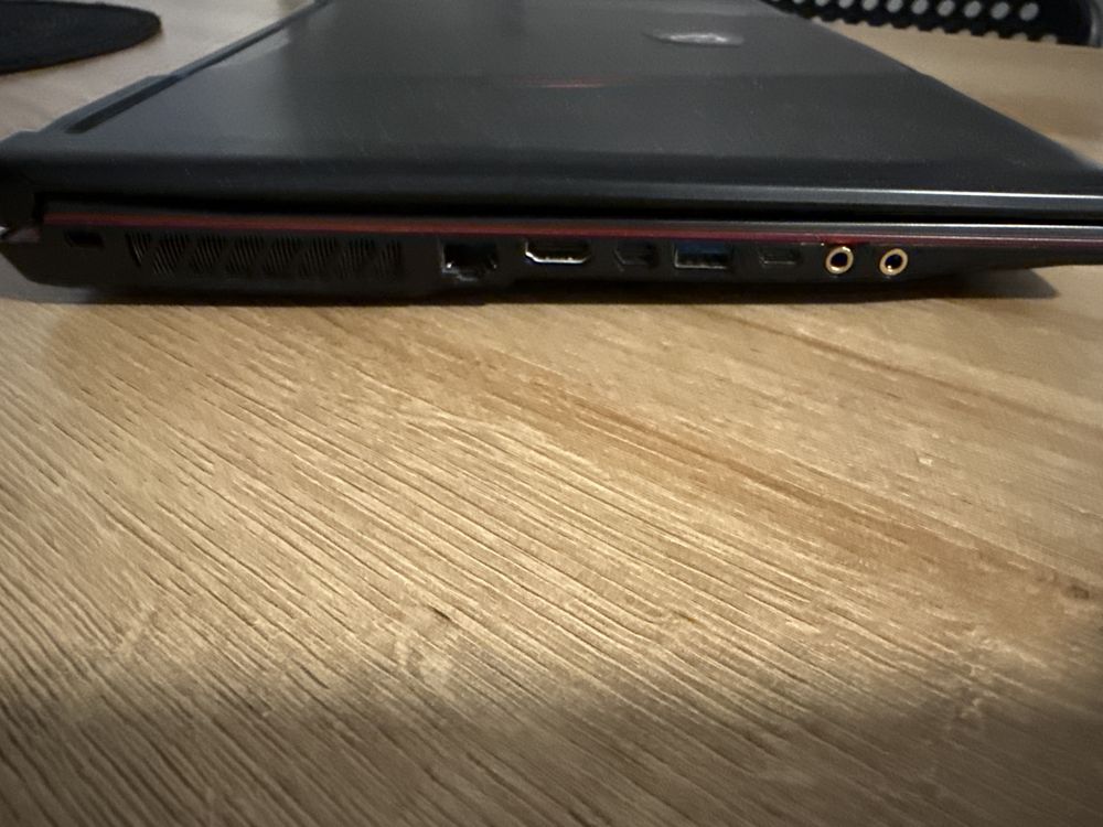 Laptop MSI GTX 1060, i7, SSD