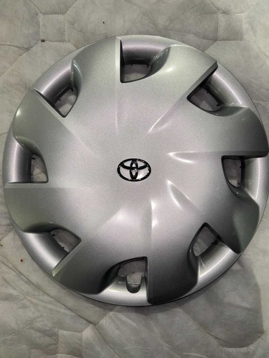4x kołpaki 15" Toyota Yaris