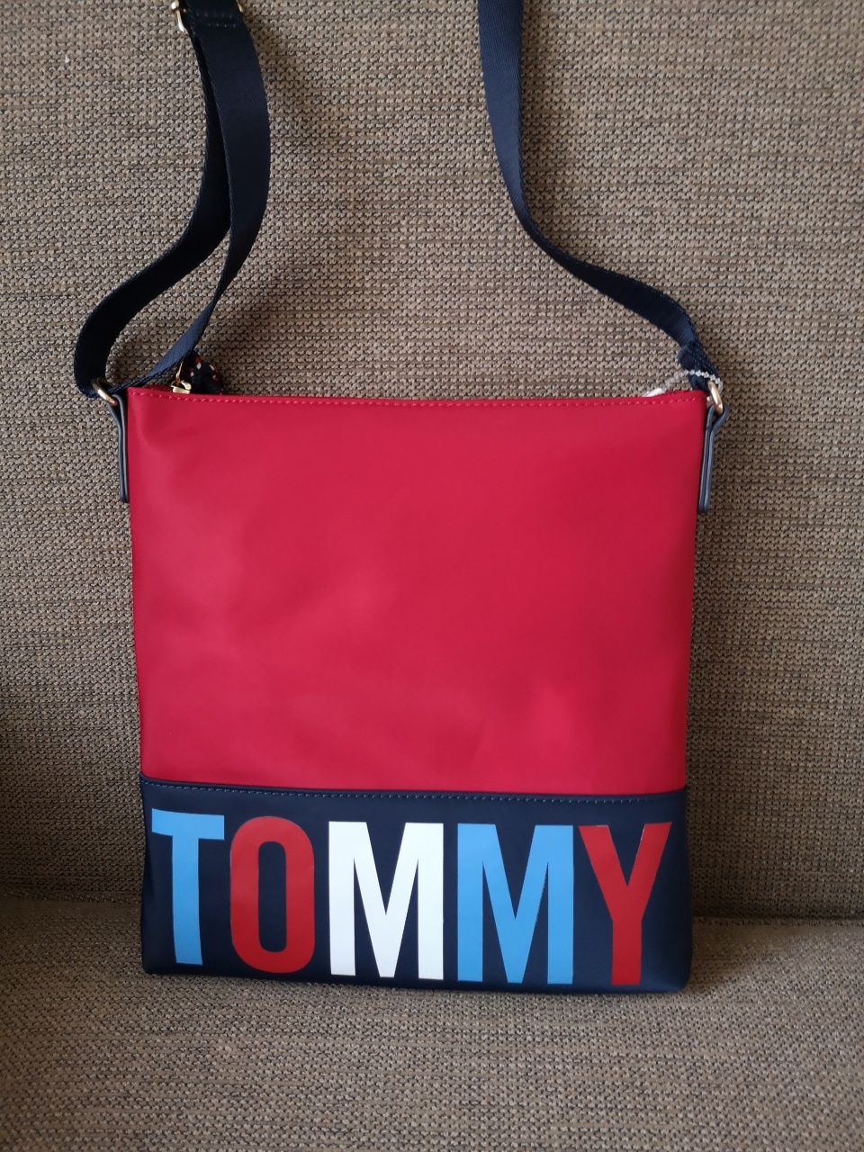 Torebka listonoszka Tommy Hilfiger z USA nowe modele!