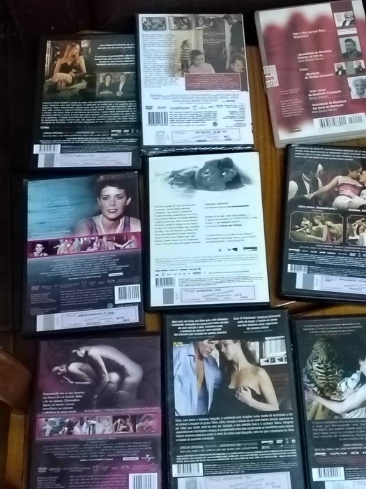 Filmes em DVD. Cassetes de VHS e música. Cd's musica etc