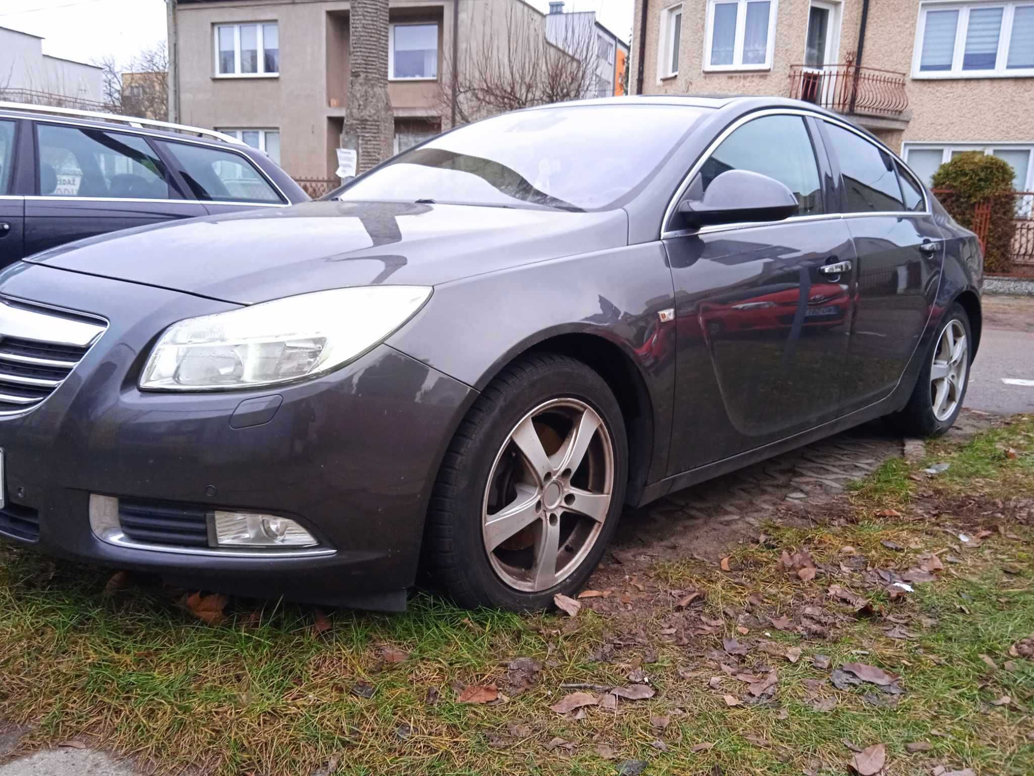 Opel Insignia 1,6 turbo 180km