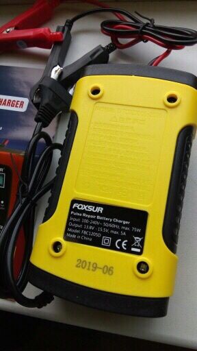 Зарядное устройство для аккумулятора вашего авто Foxsur 12V 5-6A