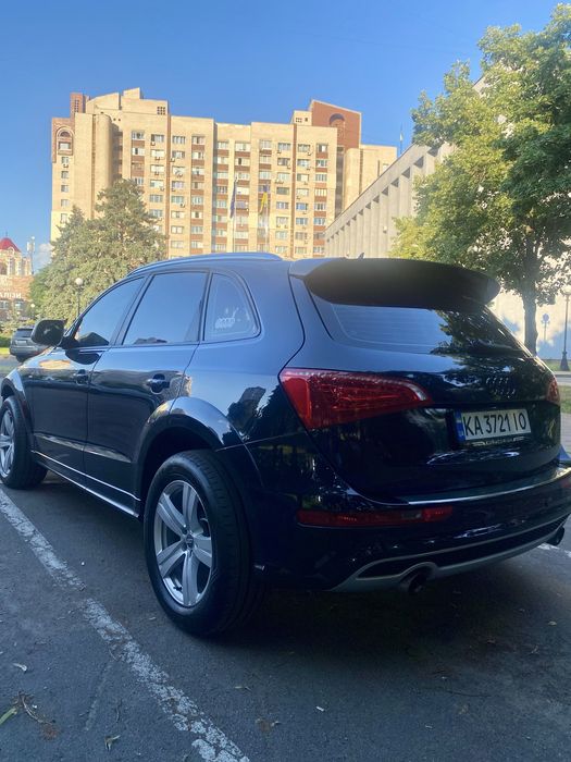 Автомобіль Audi Q5 Sportback 3.0 TDI S Line