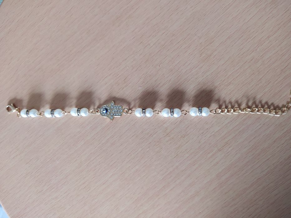 Pulseira prateada Mão de Fatma e olho com pérolas NOVA