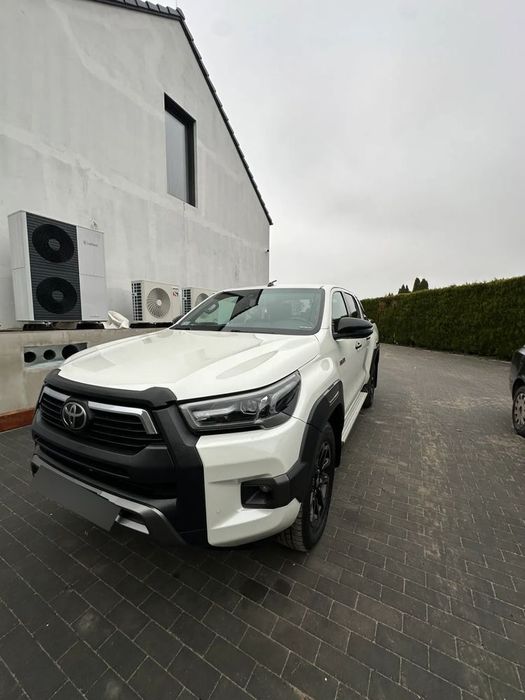 Toyota Hilux Toyota Hilux 2021 2.8 D-4D Full Wersja Invincible