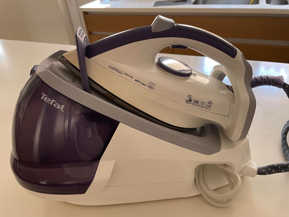 Ferro com caldeira Tefal