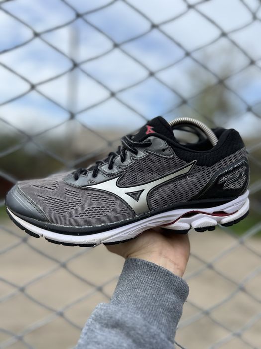 Mizuno WAVE RIDER кроссовки оригинал 42 размер