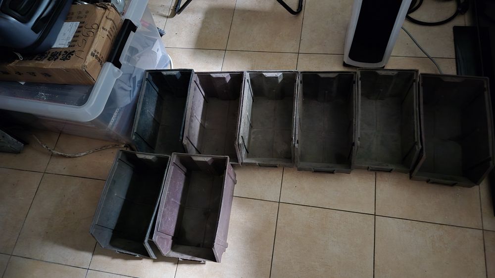 Skrzynki warsztatowe.